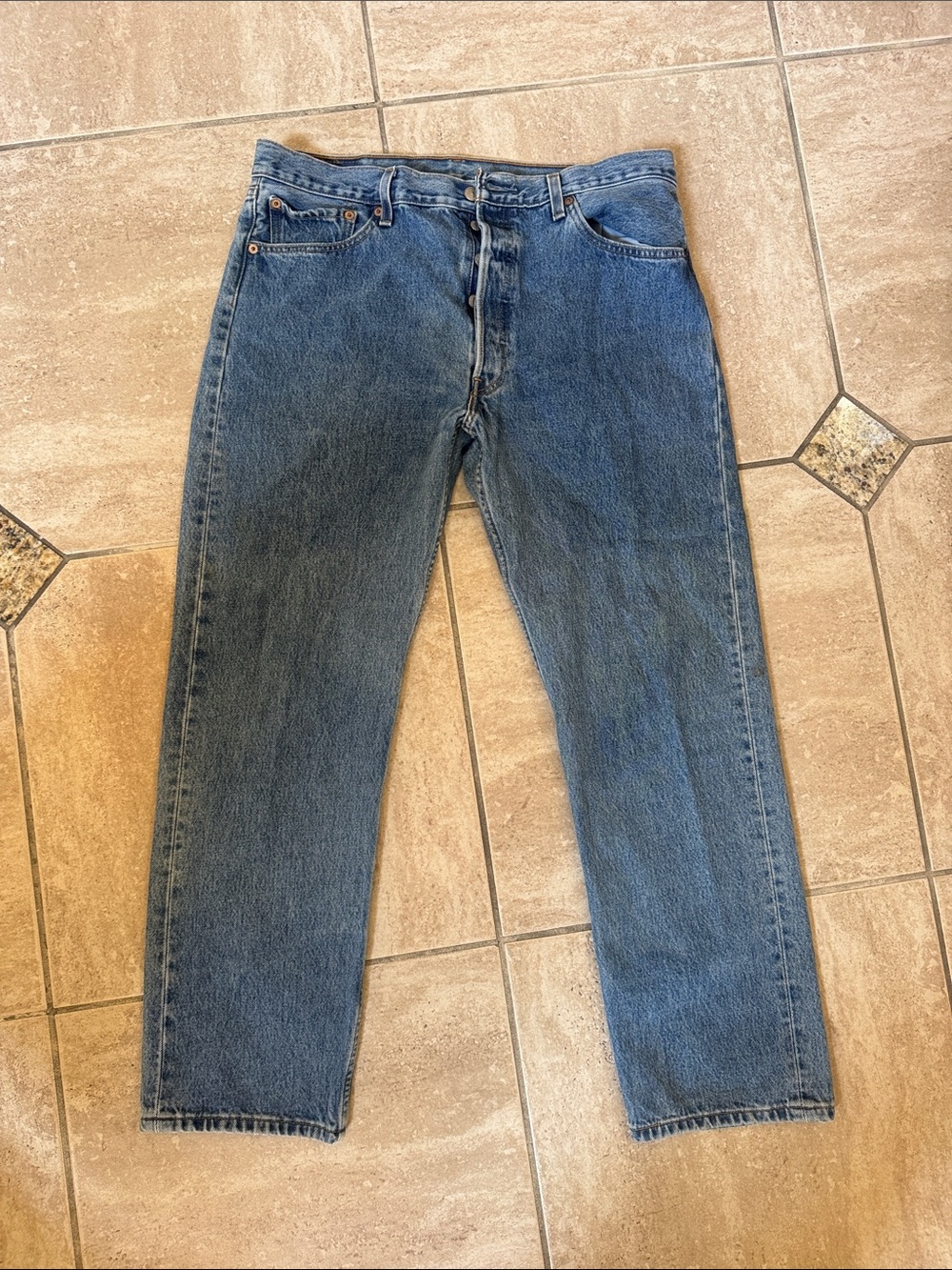 Straight-Leg Men's Denim Jeans in Medium Blue